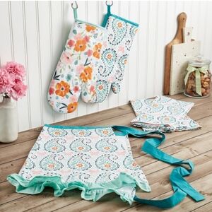 Dolly Parton Kitchen Linen - Thumbnail 2